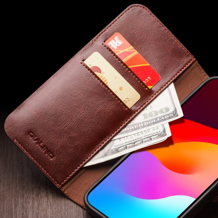 Funda para teléfono QIALINO Classic 103 con hebilla de cuero genuino, For iPhone 17e / 16e, For iPhone 17 Pro Max, For iPhone 17 Pro, For iPhone 17, For iPhone Air, For iPhone 15 Pro Max, For iPhone 15 Plus